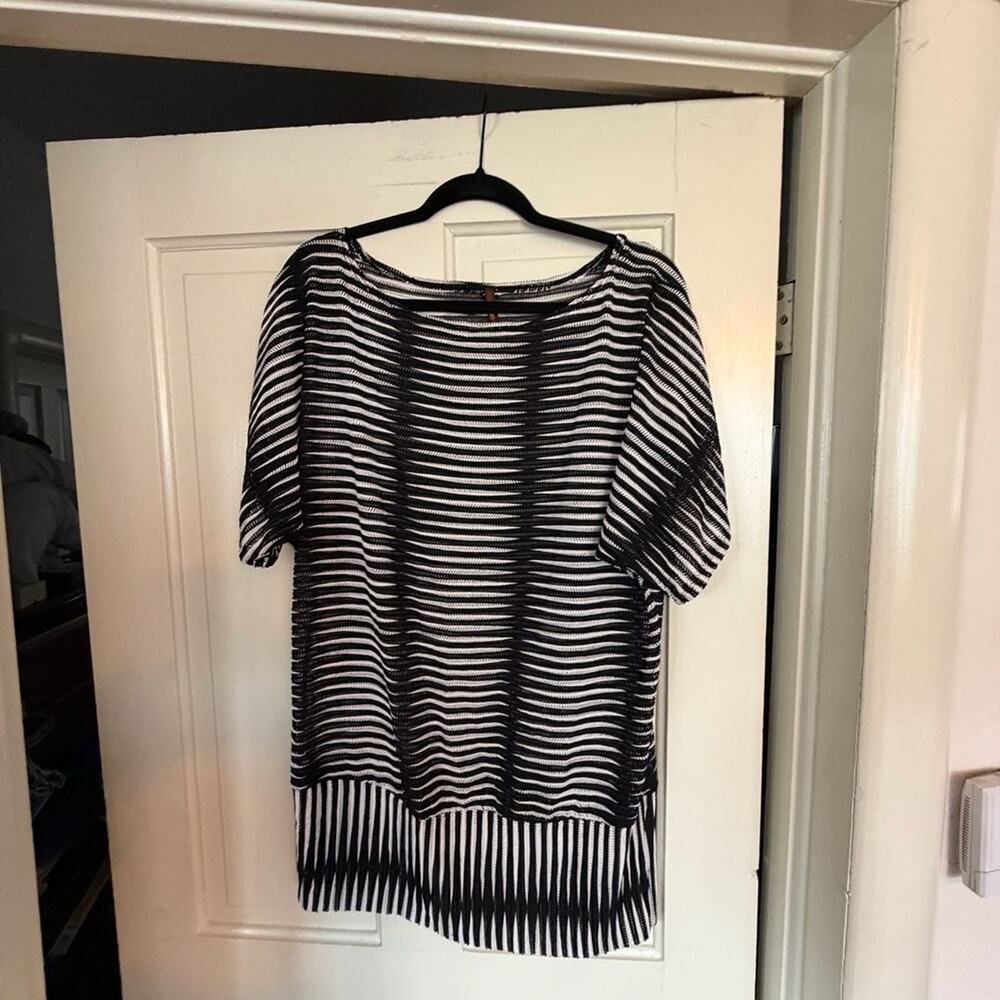 Libian Black and White Striped Textured Knit Boatneck Tunic Top